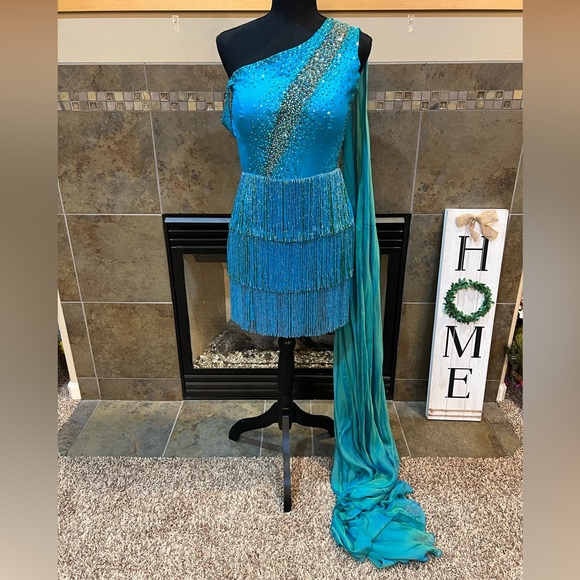 Custom Caitlyn Kent pageant fun fashion, size 4 - Picture 3 of 7